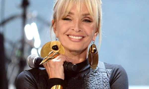 Вайкуле снялась в клипе у молодого певца: только посмотрите на неё