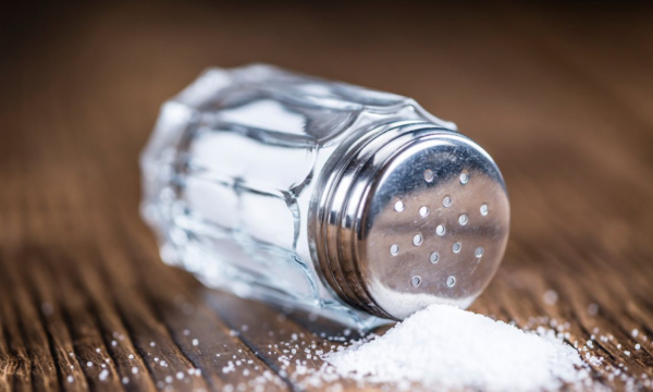 13 неожиданных способов использовать соль с пользой